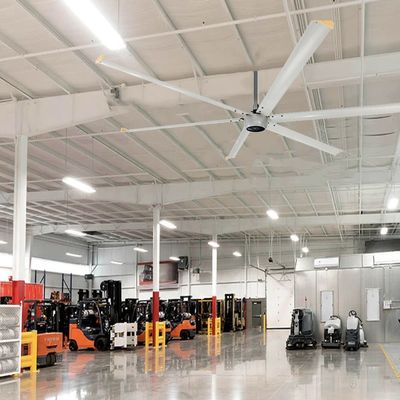 18ft 6.1m HVLS ファン ヴィラ 太陽エネルギー AC モーター 空気冷却 大型産業用天井